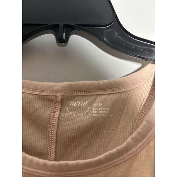 Aerie tank top size XS C24-6 - Picture 3 of 4